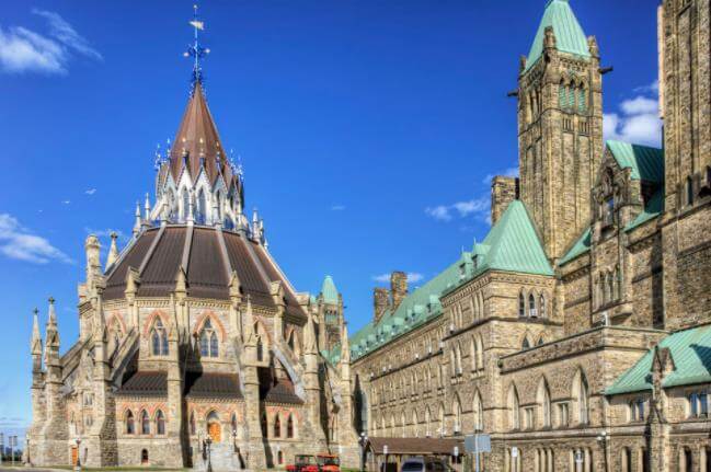 加拿大萨省技术移民申请条件移民萨省需要多少钱