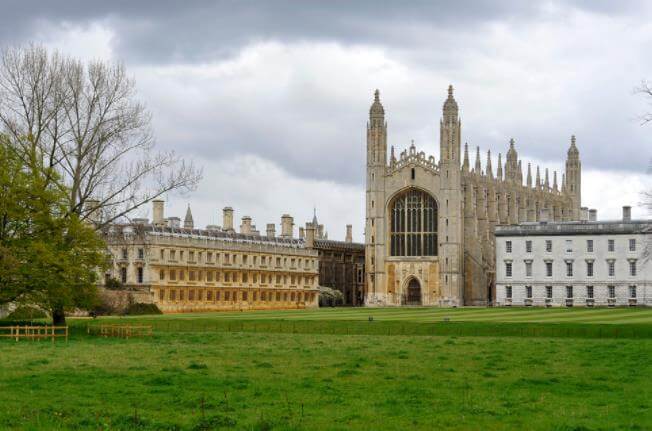 2023年英国200万英镑投资移民最新政策及条件解读！